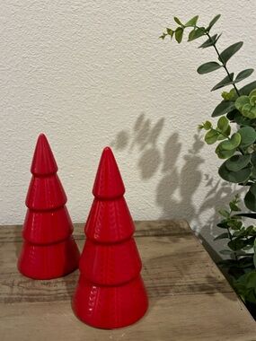 Christmas Tree Figurines, Set of 2.